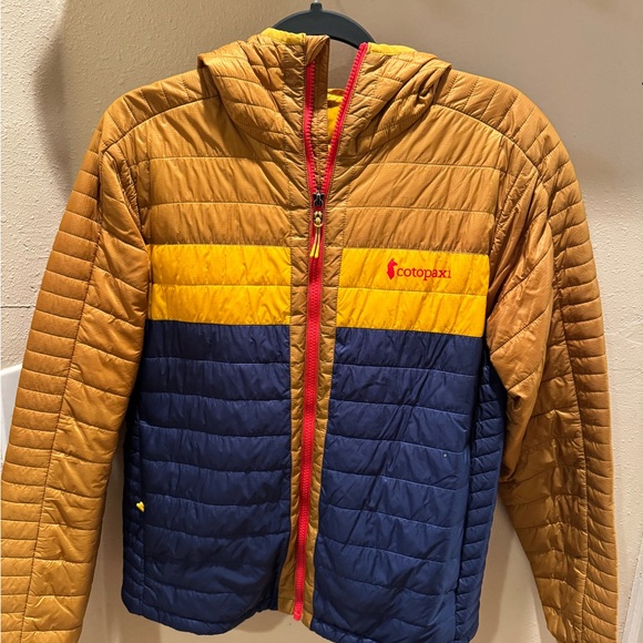 Cotopaxi Women’s Gold and Blue Hooded Down Jacket - Picture 13 of 13